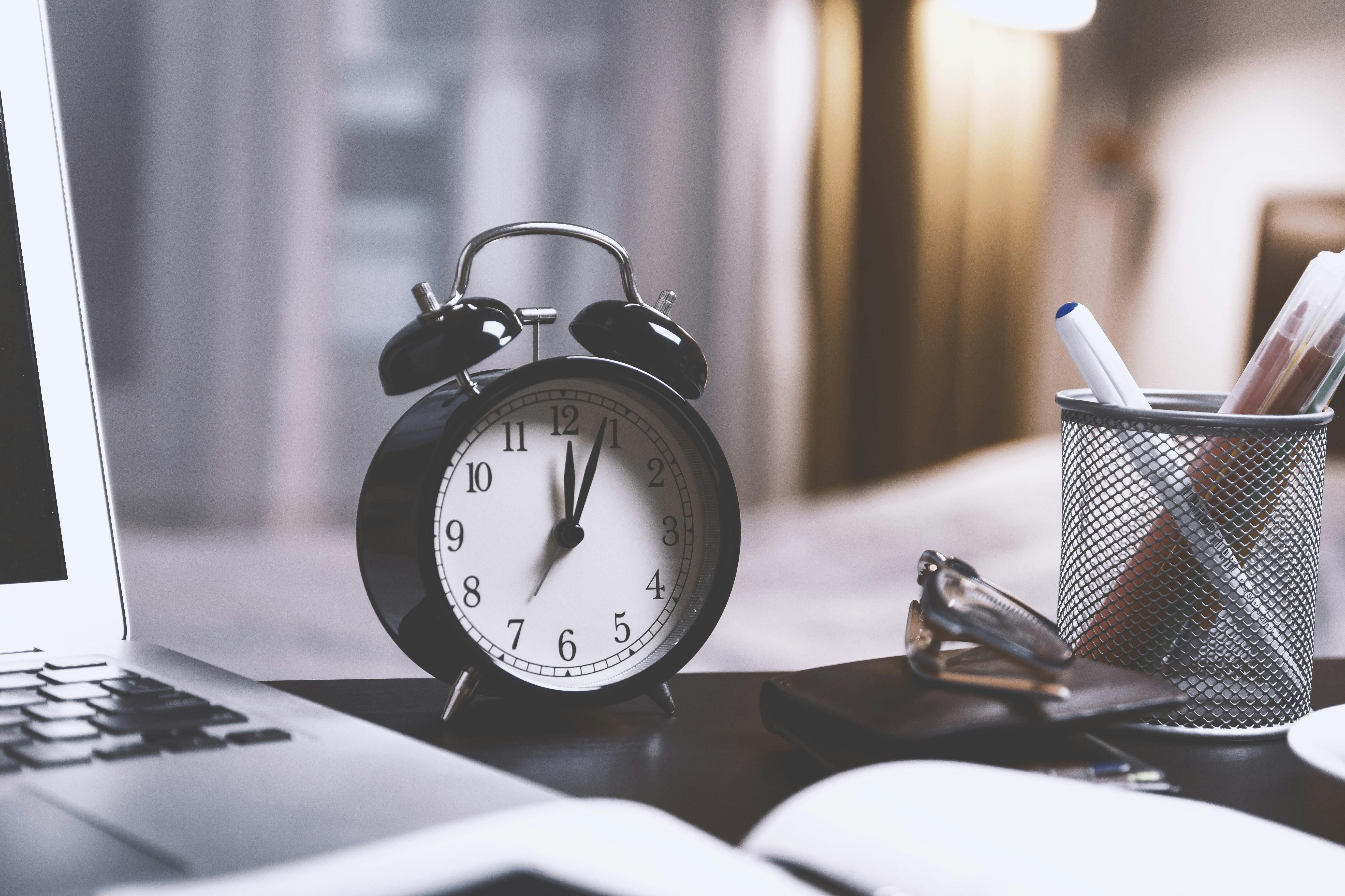 Timed Auctions: A Bidder’s Guide