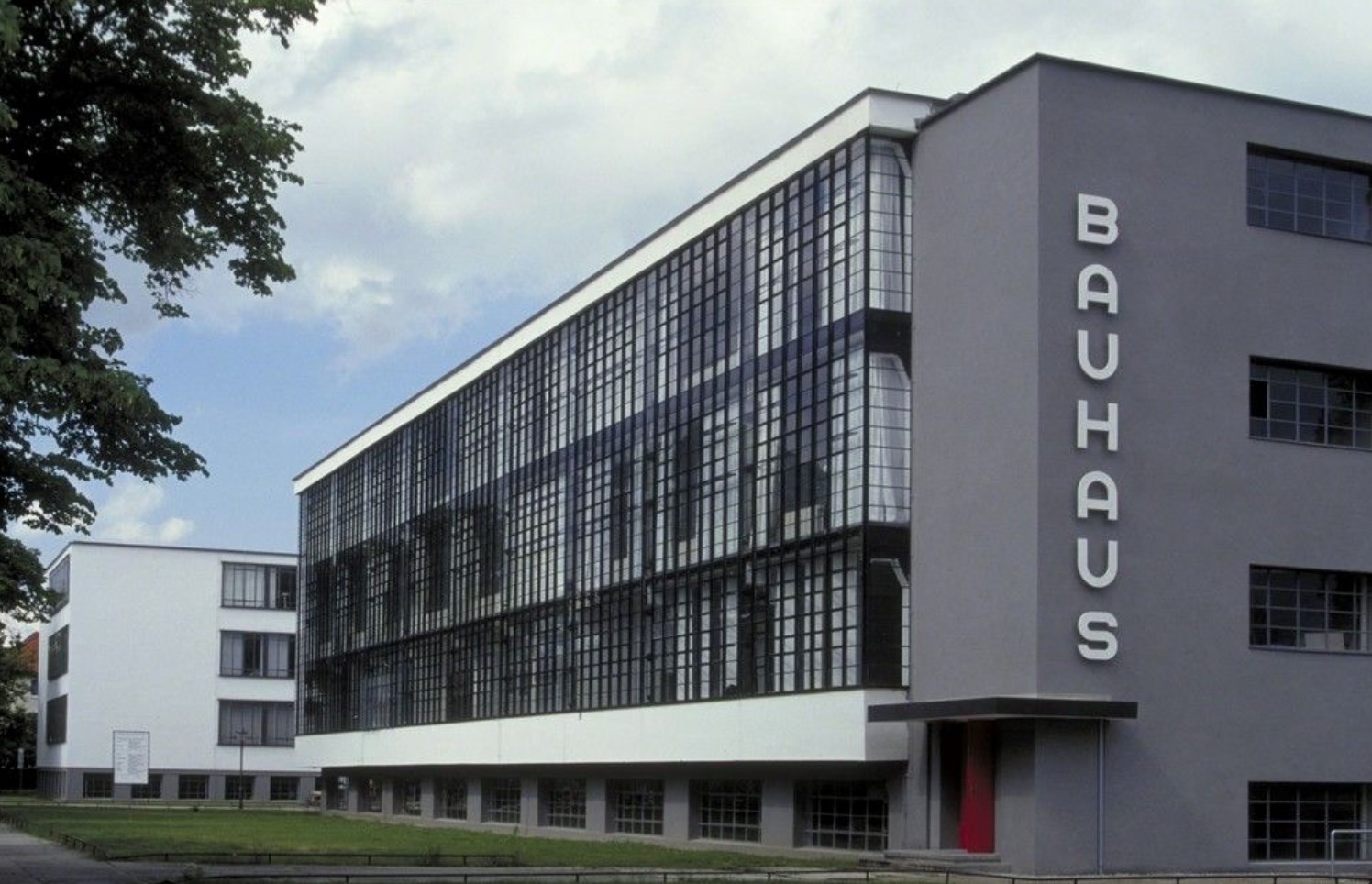 Walter Gropius Bauhaus, 1925-1926 The Bauhaus Dessau Foundation, Dessau