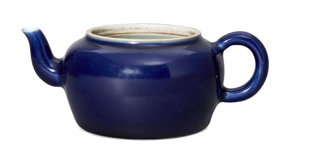 blue teapot 
