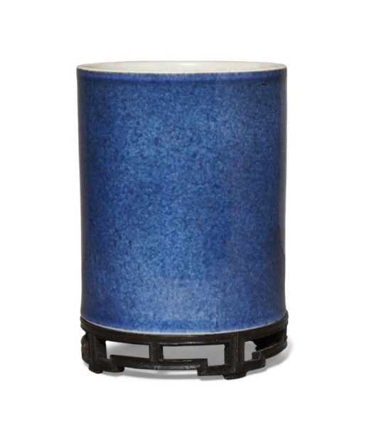  Lot 22 : Given the estimated appraisal price guide of £2,000-3,000 is a Chinese porcelain monochrome brush pot made during the Kangxi period. The brush pot that is decorated in a fine powder blue has the interior glazed white, and sits upon a fitted carved wood stand, accompanied by a fitted silk-lined box.  It comes with provenance from a Private collection, acquired in Hong Kong, in 1954.